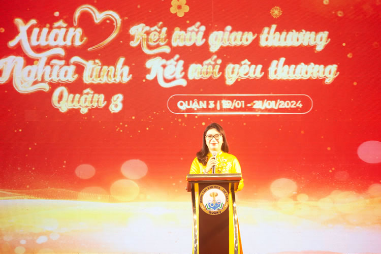 Phạm Thị Thúy Hằng - Phó chủ tịch UBND quận 3 phát biểu tại chương trình